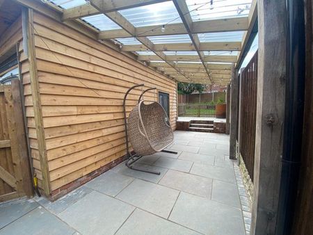 2 bedroom terraced house to rent - Photo 3