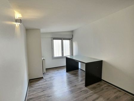 APPARTEMENT T3 MEUBLE - QUARTIER LESPINET - Photo 3