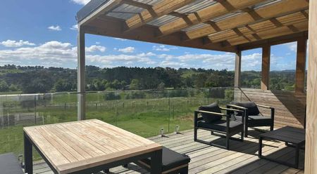 Charming 2-Bedroom home in Taupaki - Photo 2