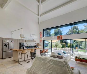 Tout savoir sur cette maison à Saint-Marc-Jaumegarde - Photo 2