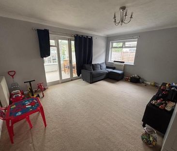 3 bedroom bungalow to rent - Photo 2
