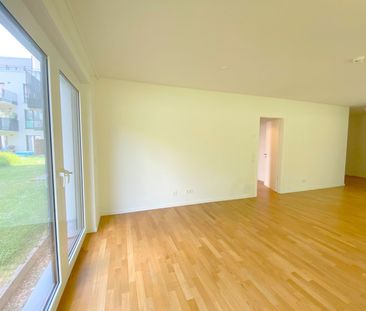 Lichtdurchflutete 2ZKB Erdgeschosswohnung mit Einbauküche, Parkett,... - Photo 1