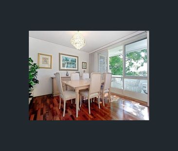 2/21 Grange Road, Toorak, Vic 3142 - Photo 3