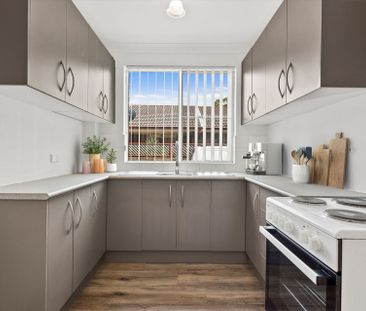 Convenient living in the heart of Gwynneville - Photo 3