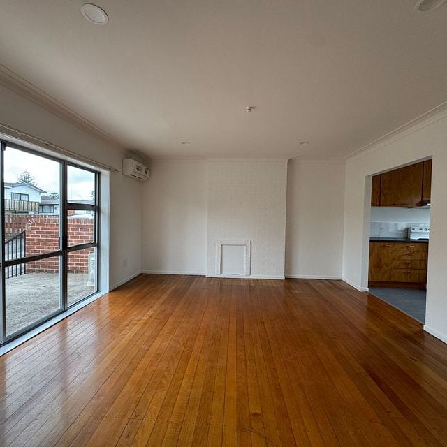 Refurbished 2 BdrmUnit BigStorage & Parkingsss - Photo 1