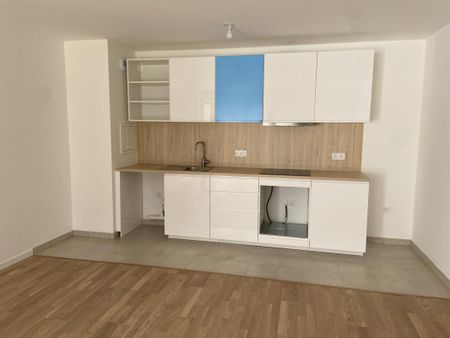 Location Appartement 3 pièces 64m² CORMEILLES EN PARISIS 95240 - Photo 2