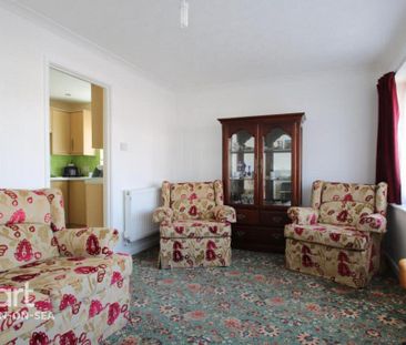 3 bedroom chalet to rent - Photo 1