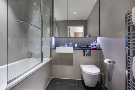 Available from 24/03/2026 - 1 Bed Apartment, Furnished - Photo 5