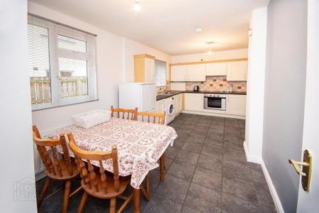 Room 3, 46 Wellesley Avenue, Belfast, BT9 6DH - Photo 5