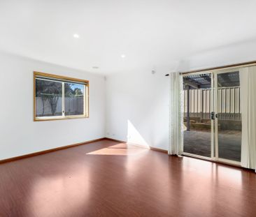 The ultimate family home right at the end of the cul de sac! - Photo 2