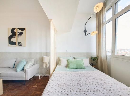 Rua dos Açores, Lisbon, Lisbon 1000-005 - Photo 1