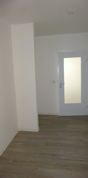 Frisch renovierte Wohnung in zentraler Lage! - Foto 1