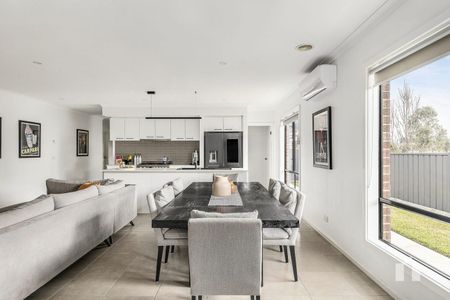 31 Independence Boulevard, Doreen - Photo 5