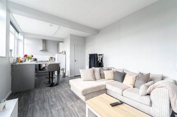 2 bedroom apartment to rent - Photo 1