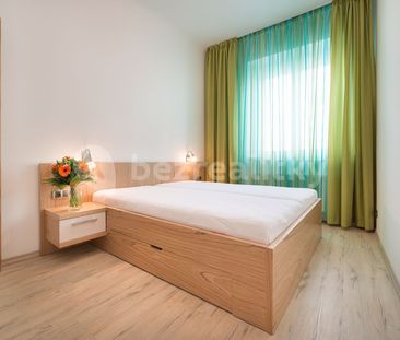 Pronájem bytu 2+kk • 37 m² bez realitkyVrázova, Praha - Smíchov - Photo 3