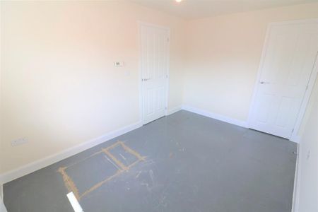 2 bedroom end of terrace house to rent - Photo 4