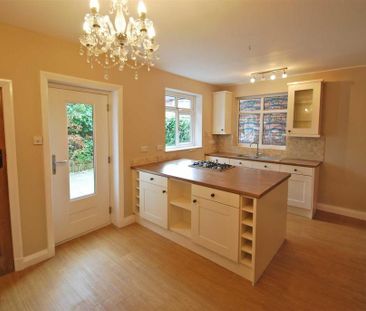 3 bedroom semi-detached house to rent - Photo 3