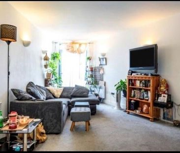 1 Bed Flat, The Odeon, IG11 - Photo 5