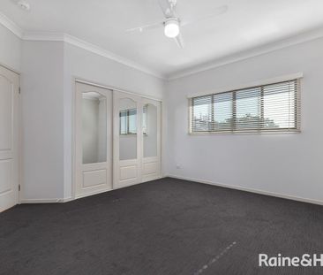 FAMILY HOME IN QUIET LOCATION - Photo 3