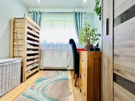 Dorchester Crescent - Photo 5