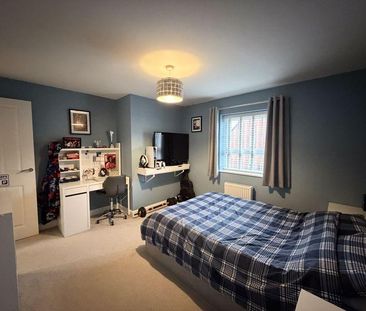 4 bedroom detached house to rent - Photo 3