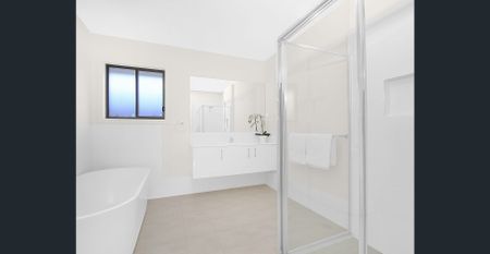 Stunning home with quality inclusions - Photo 5