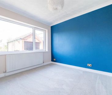 3 bedroom bungalow to rent - Photo 2