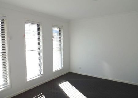 8 Sandlewood Drive, Glenvale - Photo 5