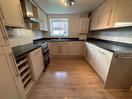 2 bedroom cottage to rent - Photo 2