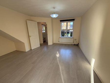 3 bedroom detached house to rent - Photo 2