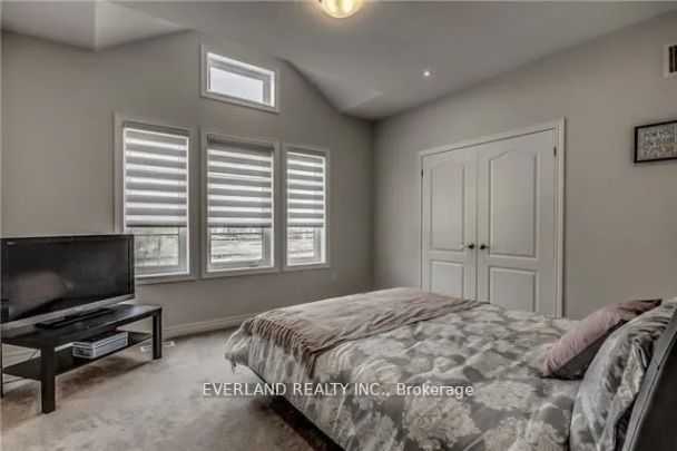 Detached Home For Lease | N9255081 - Photo 1