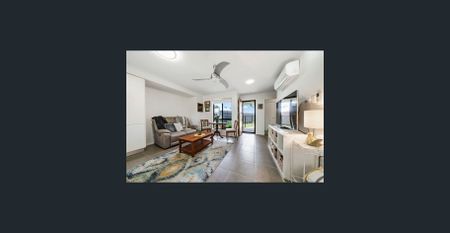 Charming Country Retreat with DUAL LIVING! - Photo 4