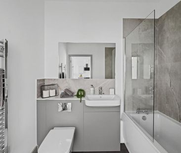 2 bedroom penthouse to rent - Photo 6