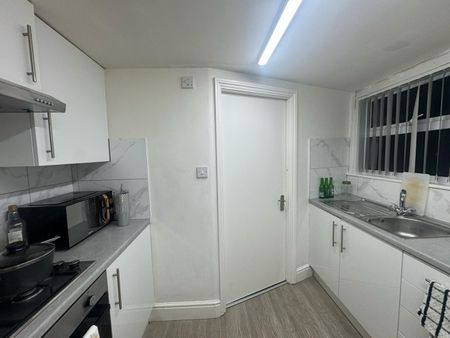 Room in a Shared House, Sperling Road, N17 - Photo 3