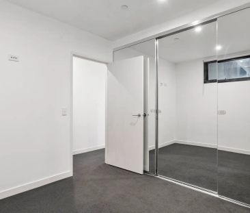 Light-Filled One-Bedroom Apartment with Huge Balcony - Photo 3