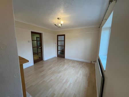 3 bedroom semi-detached house to rent - Photo 2