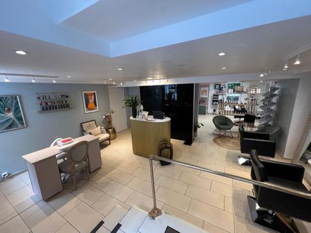 YOUR NEW WORKPLACE AS A SELF-EMPLOYED COSMETIC, MASSAGE, PHYSIO ETC. - Photo 3