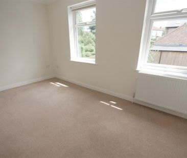 3 Bedroom House - Detached To Let - Photo 6