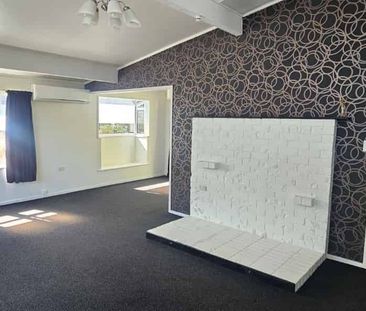 Parahaki- 4 Bedroom - Photo 5