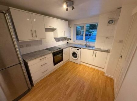 Lay Gardens, Leamington Spa, CV31 - Photo 3