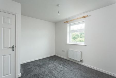 2 bedroom semi-detached house to rent - Photo 2