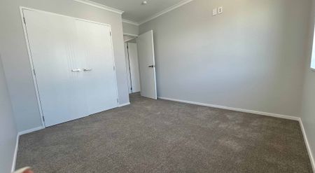 Modern Three Bedrooms Family Home in Fantastic School Zone - Photo 2