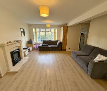 4 bedroom terraced house to rent - Photo 2