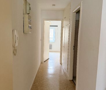 Location Appartement 2 pièces 64m² - Photo 3