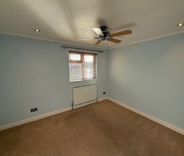 Field Close, Aylesbury - Photo 2