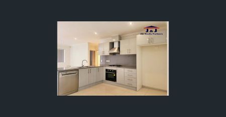 2 Bed ground floor unit with courtyard - Photo 4