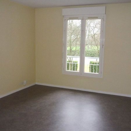 Location Appartement 1 pièce 37m² L HAY LES ROSES 94240 - Photo 3