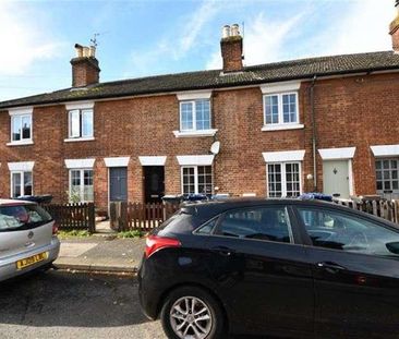 Bedroom Terraced House In Godalming, GU7 - Photo 2