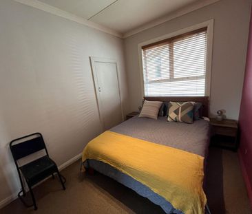 Fully furnishd 2.5 bedroom home - Photo 3