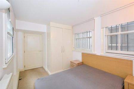 1 bedroom flat in London - Photo 3